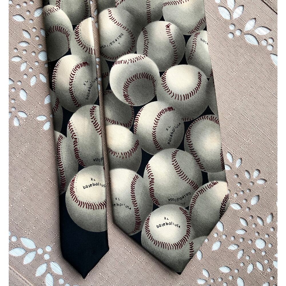 Parquet Geometric Baseball Print Necktie